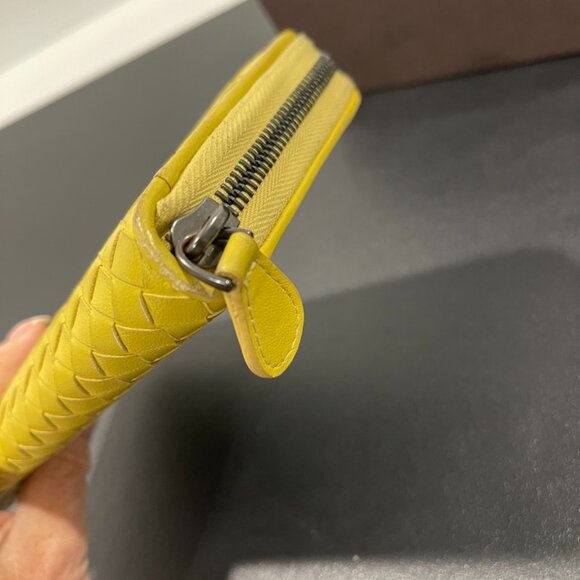 Bottega Veneta Intrecciato Zip Around Leather Wallet (JB1208) - Picture 3 of 10